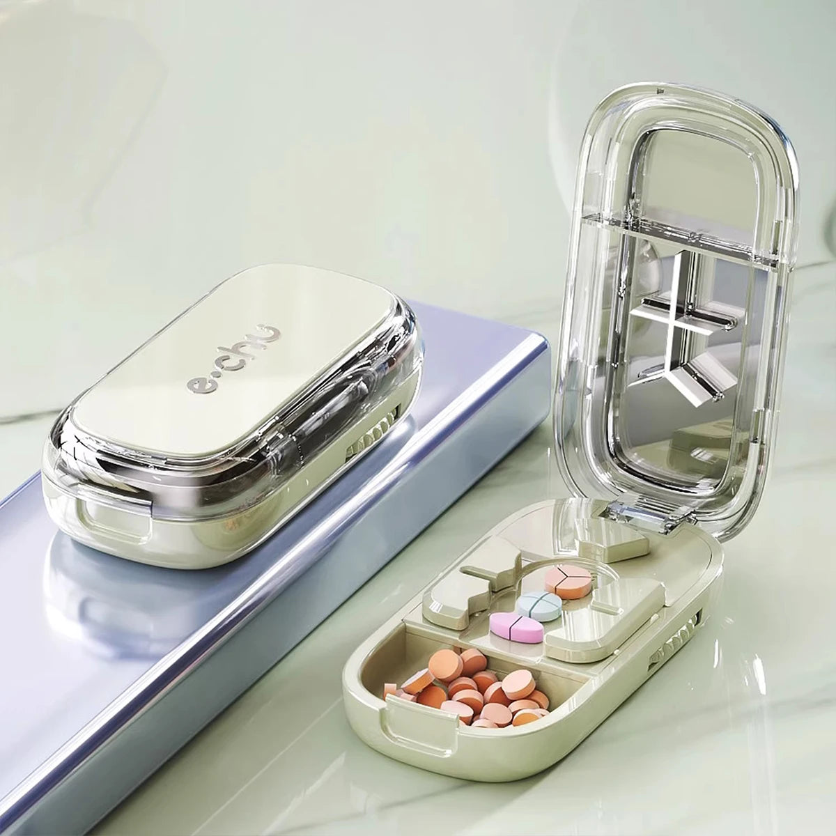 Precision Pill Splitter & Divider - Effortlessly Cut Pills into Halves, Thirds, and Quarters