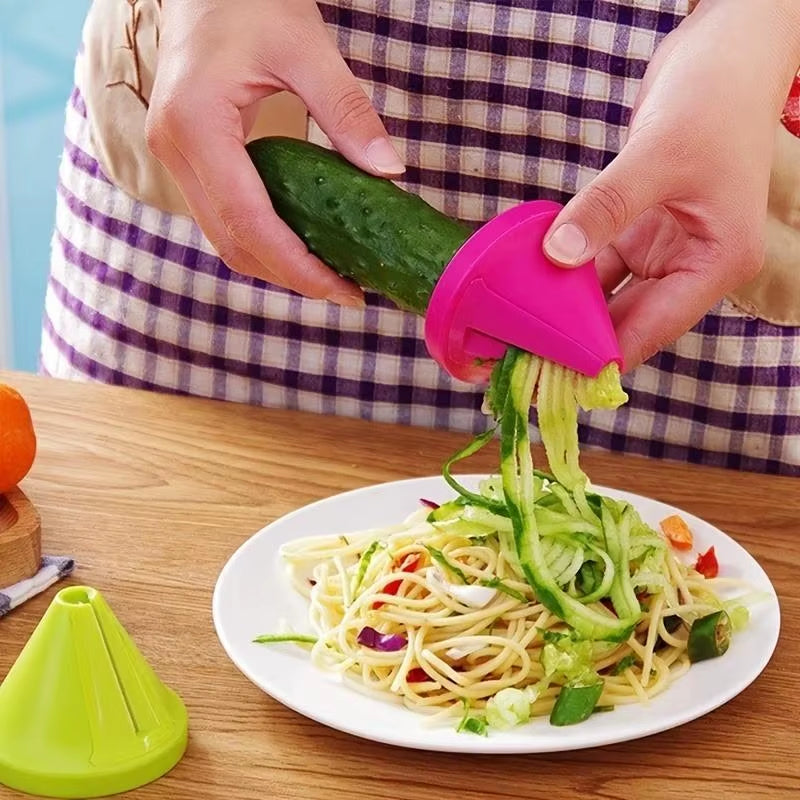 Revolutionary Kitchen Rotating Shredder & Spiral Peeler - Manual Vegetable Slicer for Effortless Grating of Fruits, Potatoes, and Radishes!